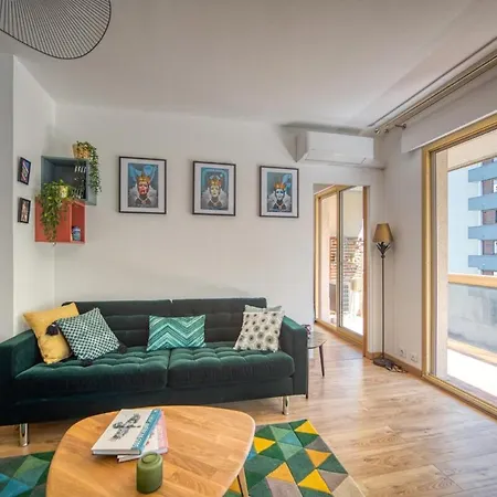 Apartment Beautiful Contemporary With Parking